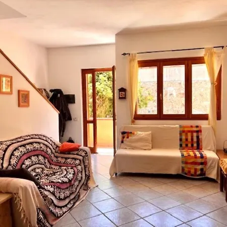 Del Sorriso E Delle Rondini By Interhome *