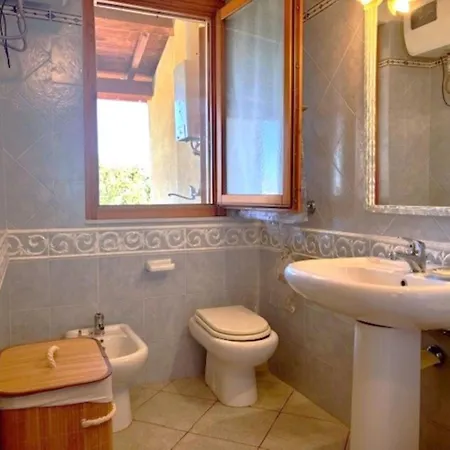 度假居 Del Sorriso E Delle Rondini By Interhome *
